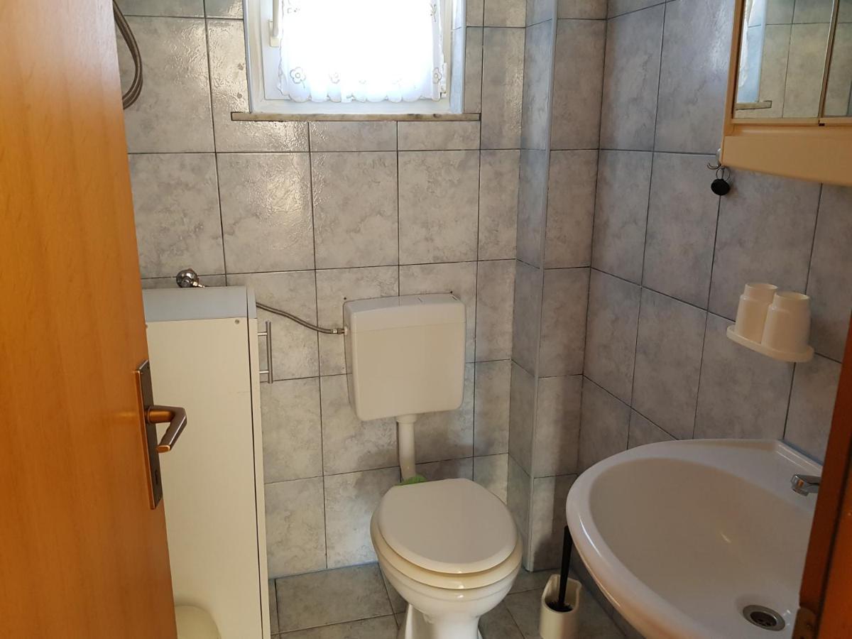 Astra Apartment Vir Exterior photo